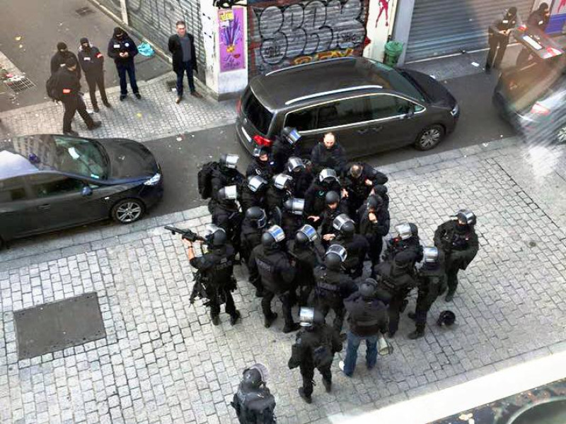 Niet verwonderlijk dat complottheorieën opduiken: lange reeks gemiste kansen in jaar voorafgaand aan aanslagen van 13 november in Parijs