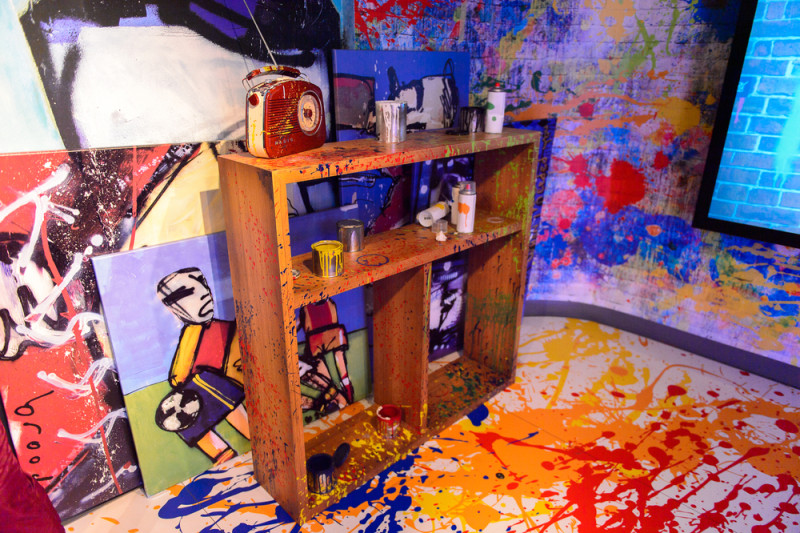 Herman Brood collectie schittert tussen de meubels in Wuustwezel