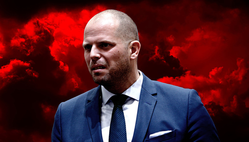 Francken trekt door het Vlaamse land om bedrijven te overtuigen om in defensie te investeren