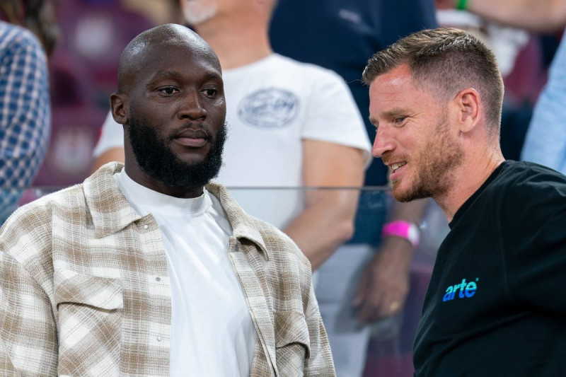 🎥 Romelu Lukaku x Average Rob: Big Rom investeert in Tout Bien