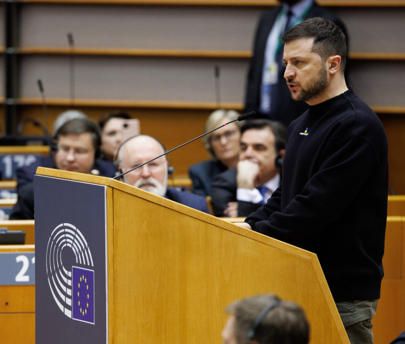 Oekraïnecrisis: Zelensky staat voor moeilijkste beslissing sinds 2022
