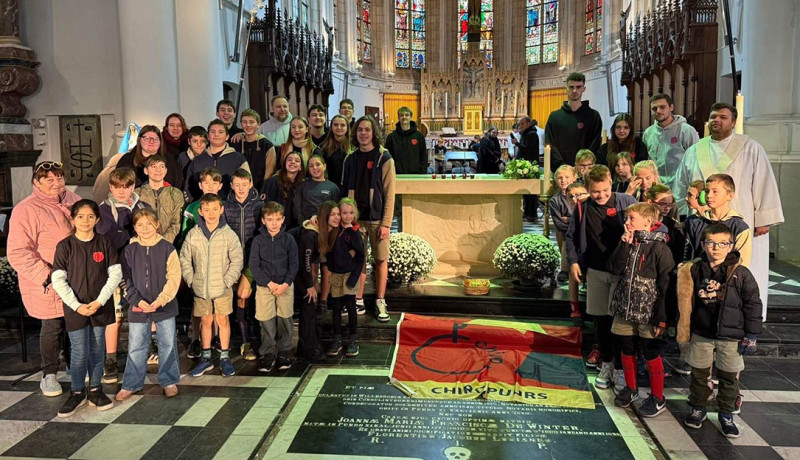 Chiro Puurs viert feestelijke Christus Koning met mis en zwemuitje