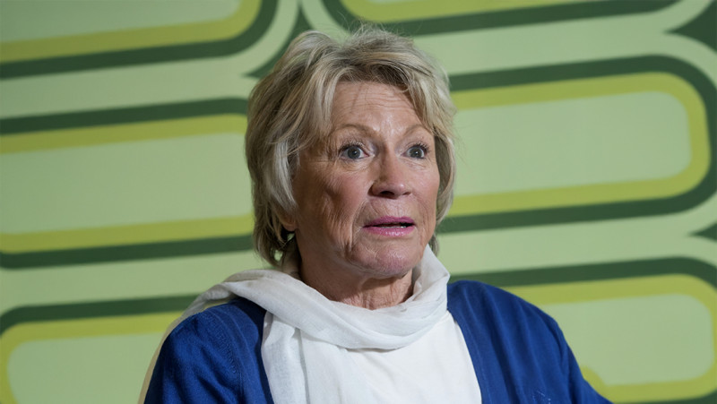 Chris Lomme (86) brutaal beroofd in winkelcentrum