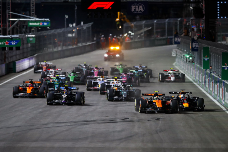 Snuggere fans, Beyoncé en losliggend putdeksel stelen show tijdens F1 Grand Prix in Las Vegas