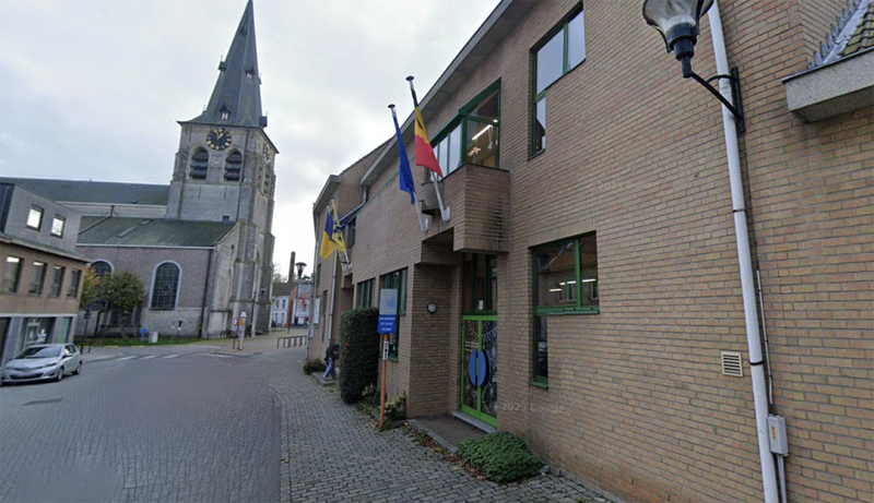 Ingrijpende renovatie Academie Waasmunster: aanpak lekkages en uitbreiding in zicht