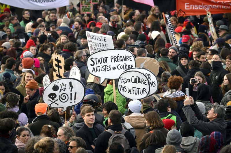 Accijnzen, index en pensioenen: akkoord valt slecht bij oppositie en stakers