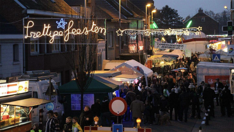 Peulis viert 112de jaarmarkt met recordaantal kramen en nieuwe feesttent