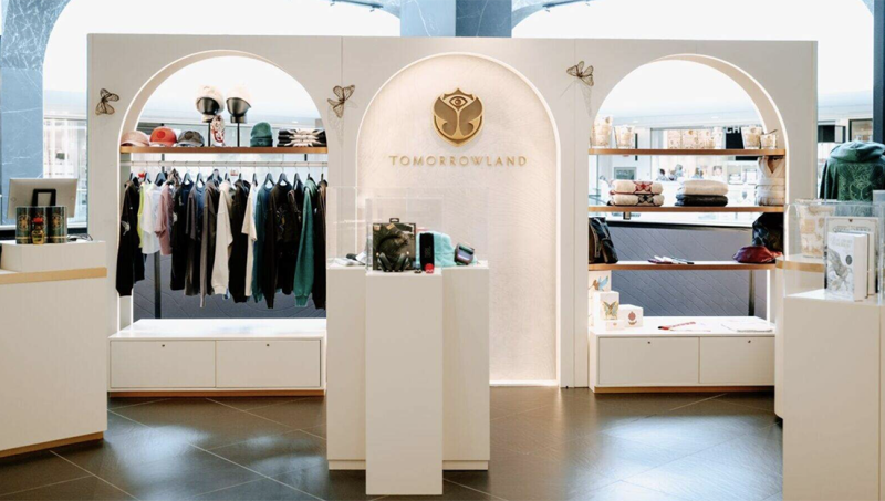 Tomorrowland opent pop-upwinkel in Wijnegem Shopping Center