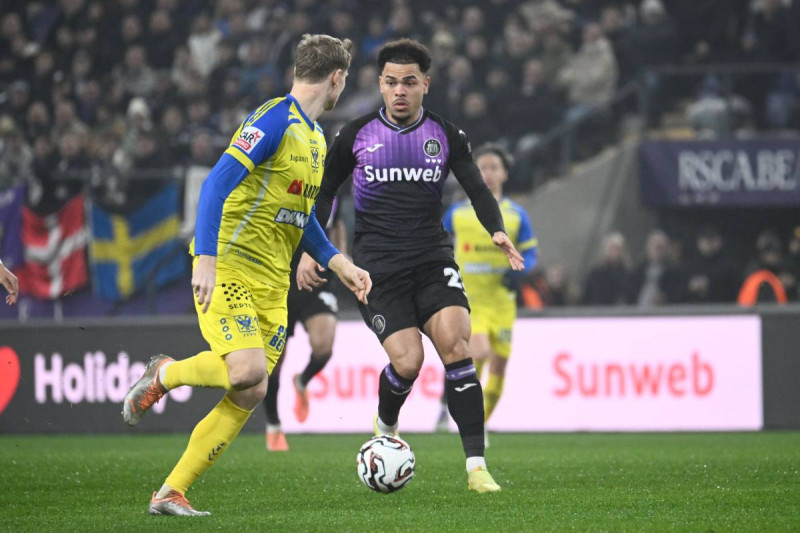 Dubbele pech voor Anderlecht-middenvelder: geen Afrika Cup en een klacht vanuit Nigeria