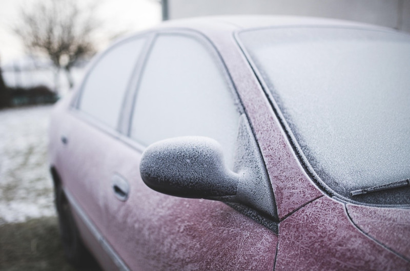 Vriesalarm! Met deze tips overleeft je auto de koudste kerst in 15 jaar zonder drama