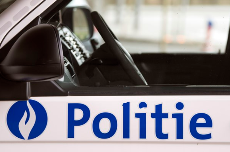 Oostendse politie haalt 3000 euro op voor De Warmste Week