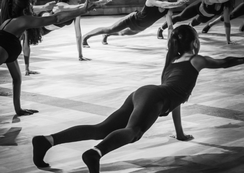 Parkiyoga in Lokeren haalt 290 euro op voor Parkinson Liga tijdens Warmste Week