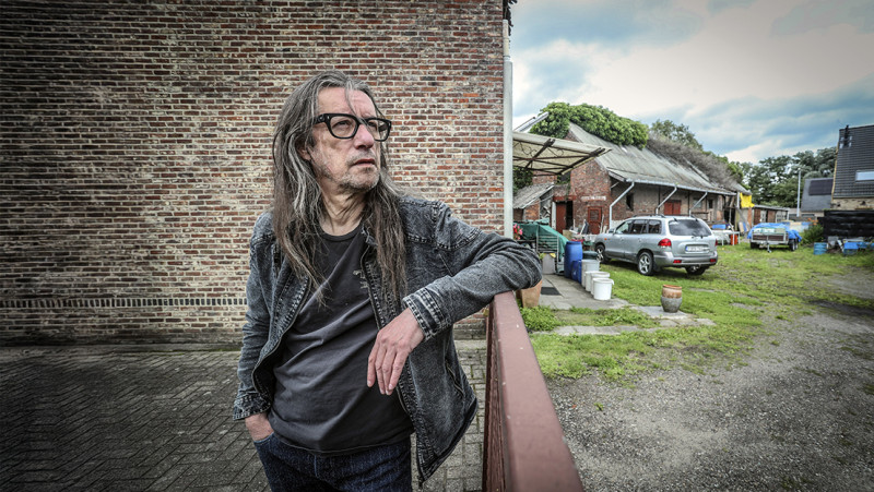 Herman Brusselmans doet iets wat hij decennialang vermeed