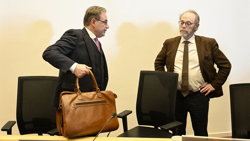 Terwijl de andere partijen slapen, grijpt N-VA de macht in België