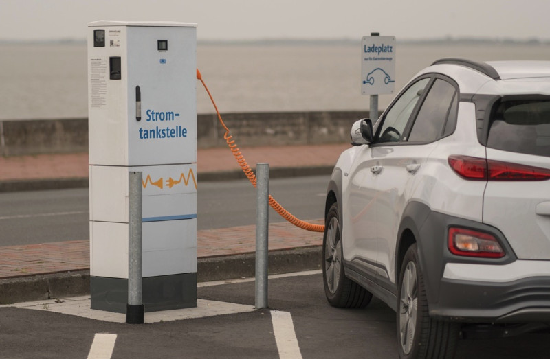 Iedereen elektrisch? Niet zo snel: de Belgische e-autodroom sputtert plots tegen