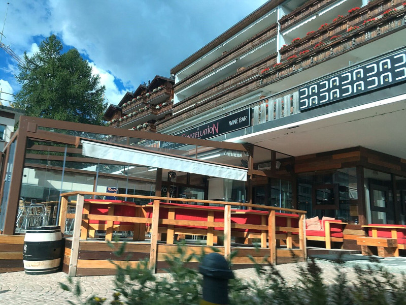 Brand Crans-Montana: veel vragen over leeftijd slachtoffers en veiligheidsnormen bar