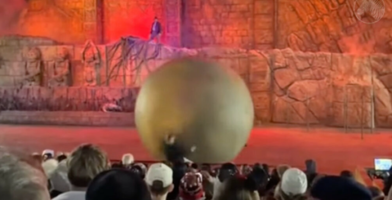 🎥 Iconische Indiana Jones 'rotsblok' kegelt Disney medewerker omver