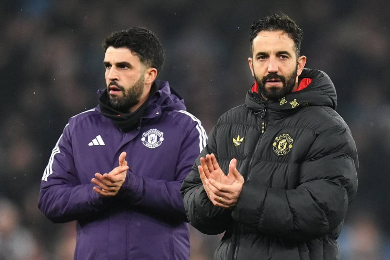 Rode Duivel Senne Lammens krijgt een nieuwe trainer: "Ik kwam hier als manager, niet als coach"