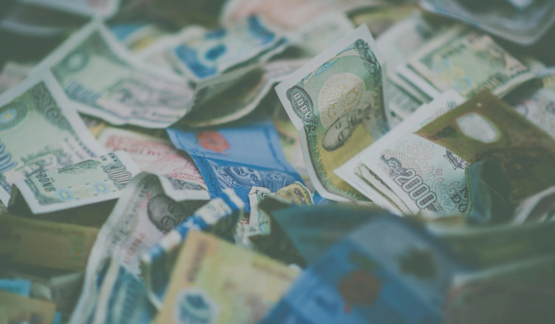 Juwelier waste omgerekend ruim 300 miljoen euro wit: 2 miljoen per dag in sporttassen en speelgoeddozen - zaak draait uit op farce