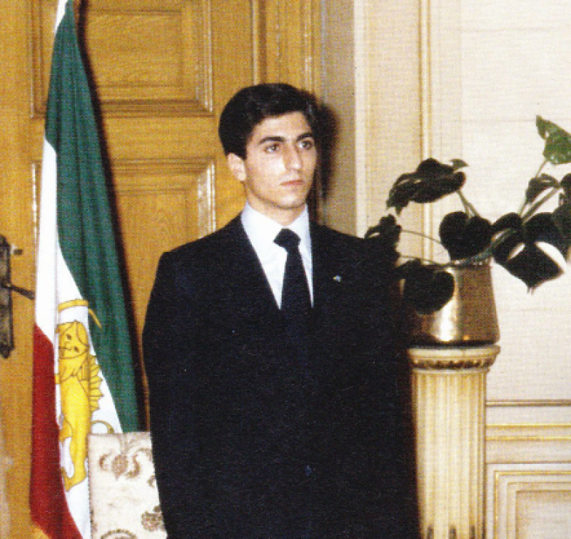 Iran: koning Filip kent leeftijdsgenoot Reza Pahlavi goed - grootmaarschalk Liebaers heeft interessante anekdote