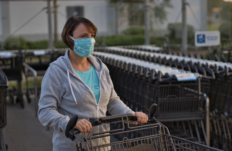 Maskers voor mannen met baarden? Waarom niet meteen een dweil op je gezicht!