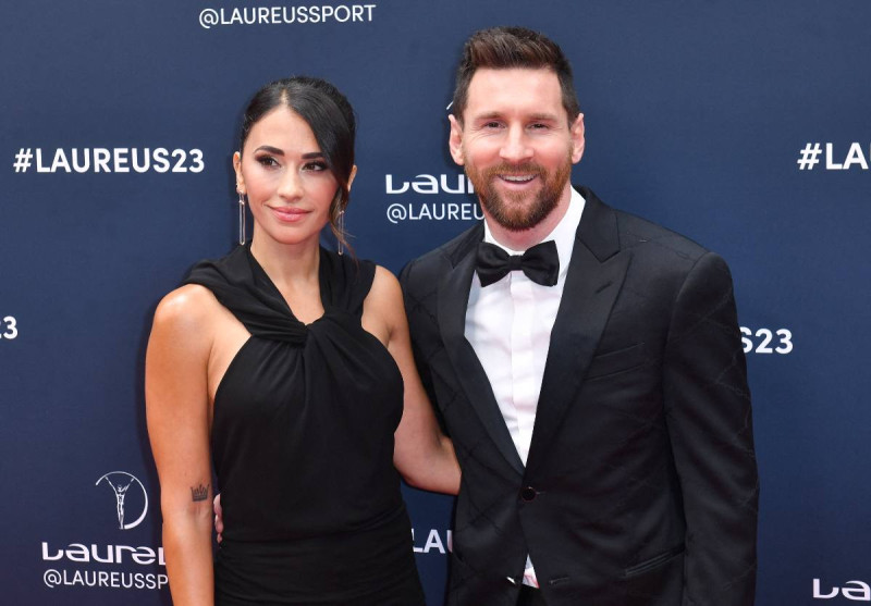 📸Instagram ontploft door deze bikinipost van mevrouw Messi, zelfs de verloofde van Cristiano Ronaldo lijkt onder de indruk te zijn