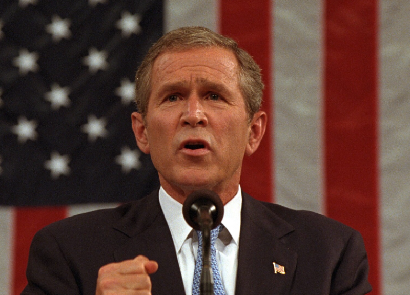 “Strijdlust die nu uit Washington komt, zorgt ervoor dat post-9/11-geluid van Bush ingetogen overkomt“