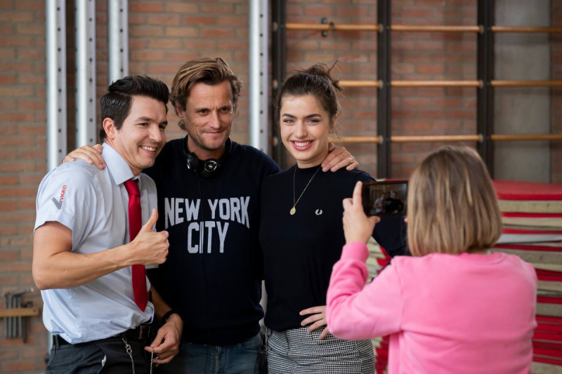 🎥 Iconische karakter van Matteo Simoni keert terug in nieuwe Streamz-serie: zo heb je ‘Smos’ nog nooit gezien