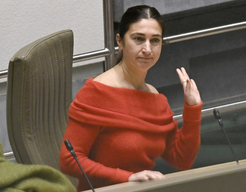 Vlaams minister van Onderwijs Zuhal Demir legt IT-project van 16 miljoen stil: zoveelste geflopte miljoenenproject