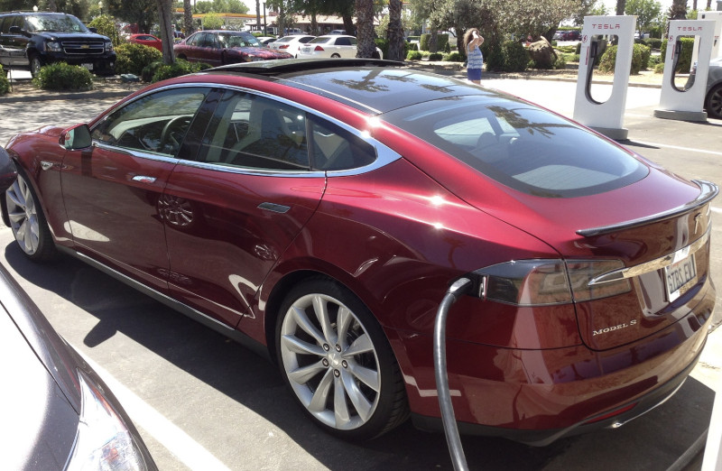 Tesla Model S gaat op pensioen omdat Elon plaats nodig heeft voor… een robot