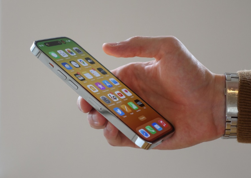iPhone 17 behaalt recordomzet, Apple kan vraag niet bijbenen