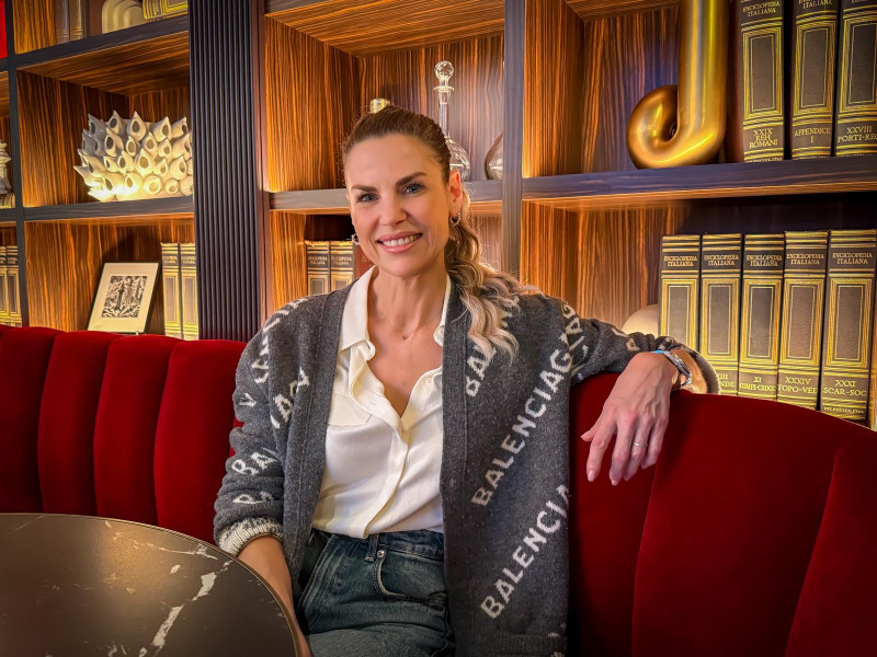 Tanja Dexters: "Het is niet van willen, maar ik bén een stoeipoes"