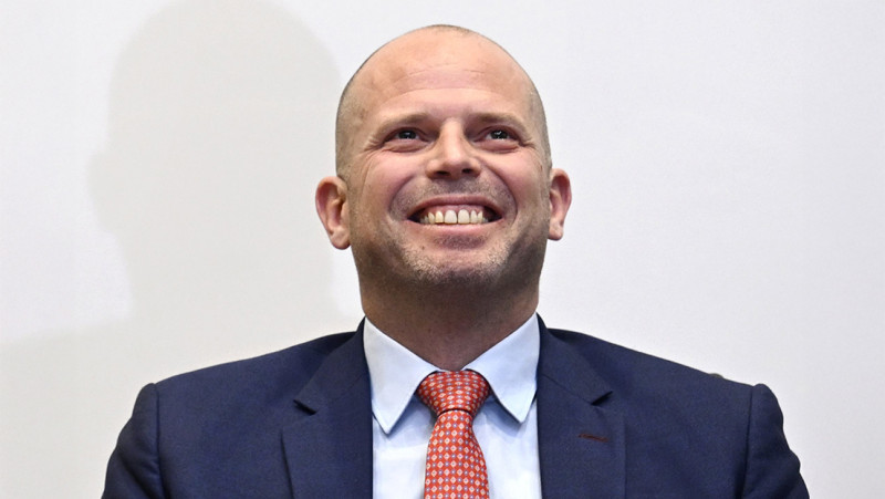 Francken wil dat oorlogsgeneeskunde een verplicht onderdeel wordt van artsenopleiding