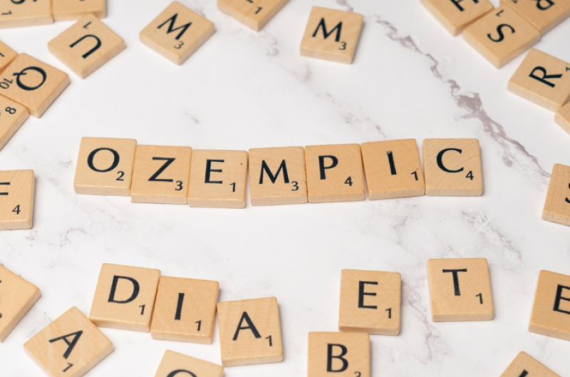 Afslankmiddelen onder vuur: Ozempic en Wegovy kelderen sterk