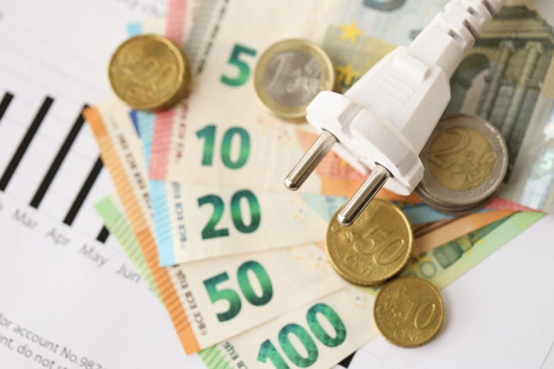 Minister Bihet treedt op tegen onrealistische voorschotten bij variabele energiecontracten