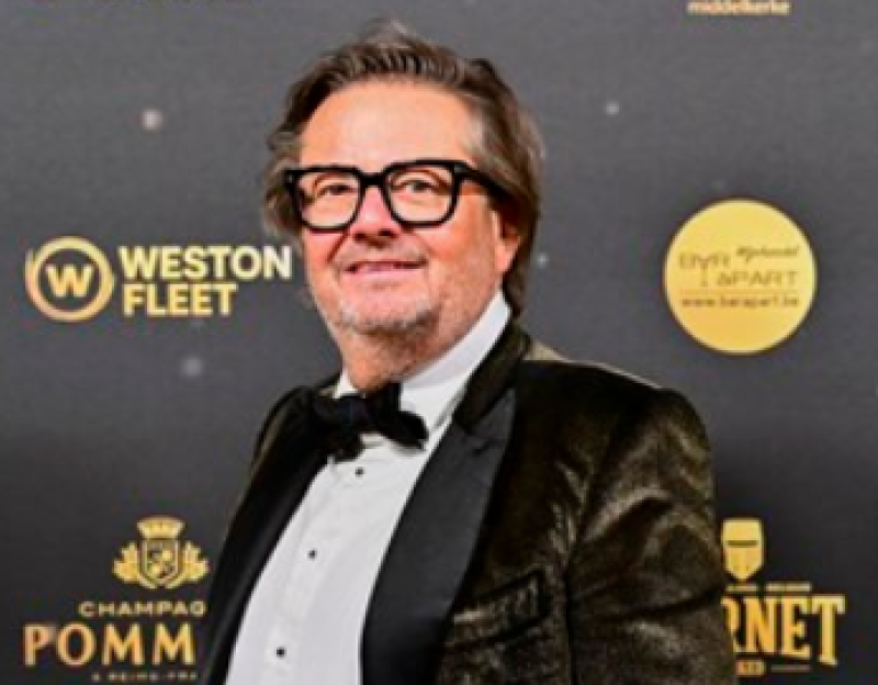 🎥Marc Coucke gaat viraal met filmpje waarin hij nieuwe btw-regeling te kakken zet