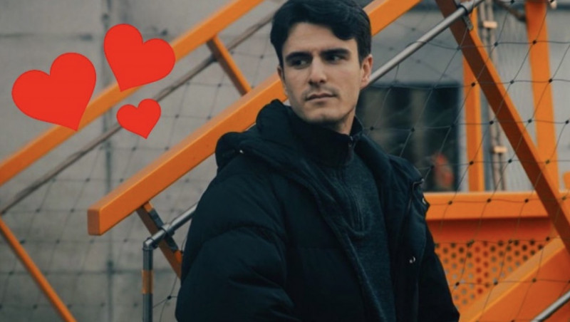 Aandoenlijk: Conner Rousseau emotioneel over homo-romance in ‘Heated Rivalry’