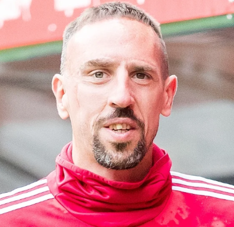 Epstein-zaak: ex-profvoetballer Franck Ribéry ook genoemd in dossier, wil klacht indienen