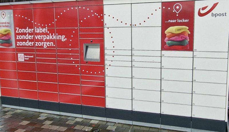 Nieuwe Bpost pakjesautomaat aan station in Temse