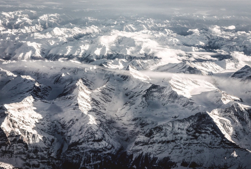 Hier zijn ze weer met hun klimaatpaniek… maar dit is wat er écht speelt in de Alpen