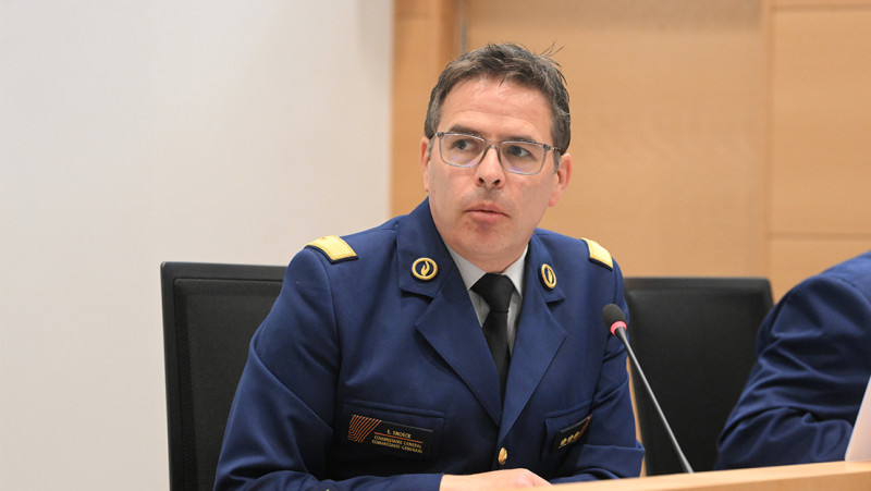 Miljoenen weg, verantwoording nul: politietop weigert verantwoording af te leggen voor parlement