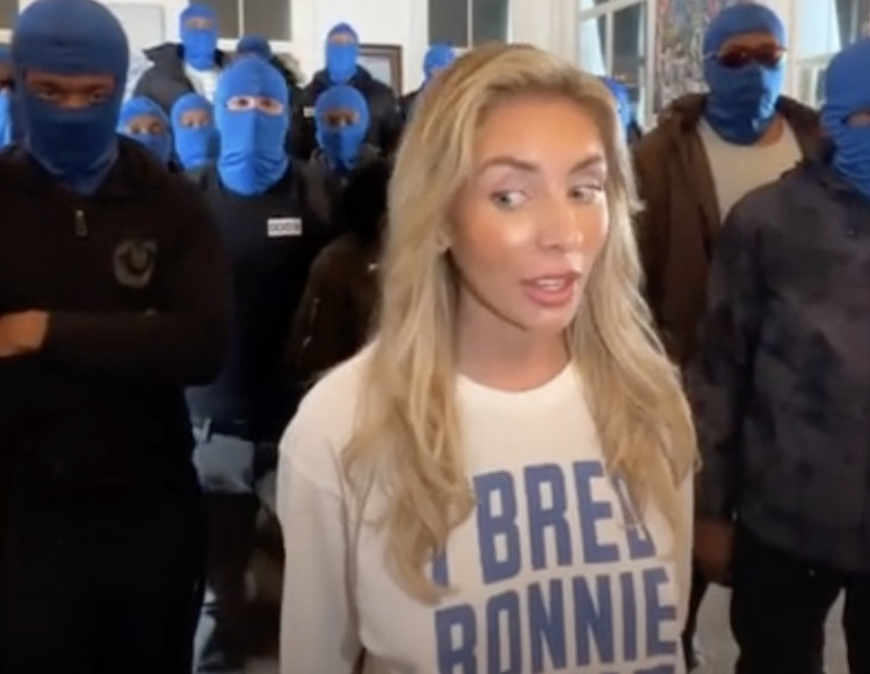 🎥 400 man en ruim een liter ‘pap’: Bonnie Blue vestigt nog 'ns een pikant record