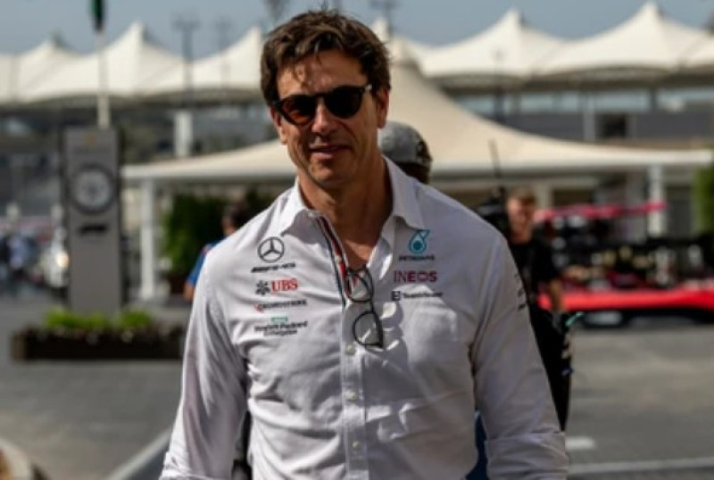 Toto Wolff beschuldigt rivalen van samenspanning tegen Mercedes: “Storm in een theekopje”