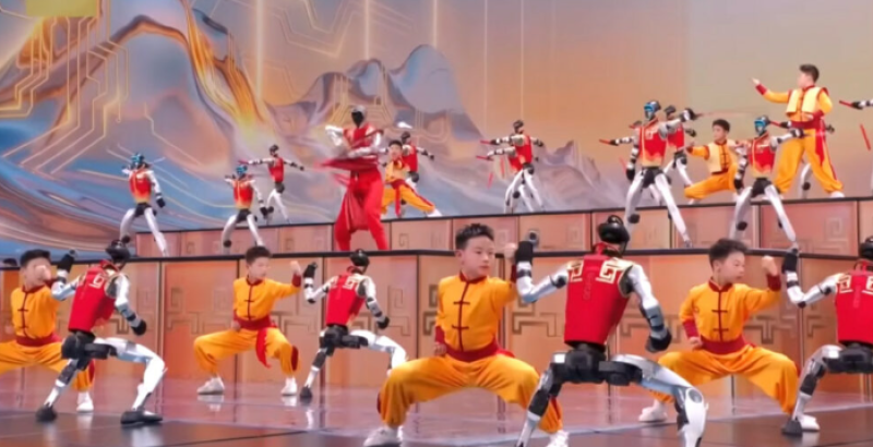 🎥 Chinese robots doen perfect gesynchroniseerde kungfu-moves