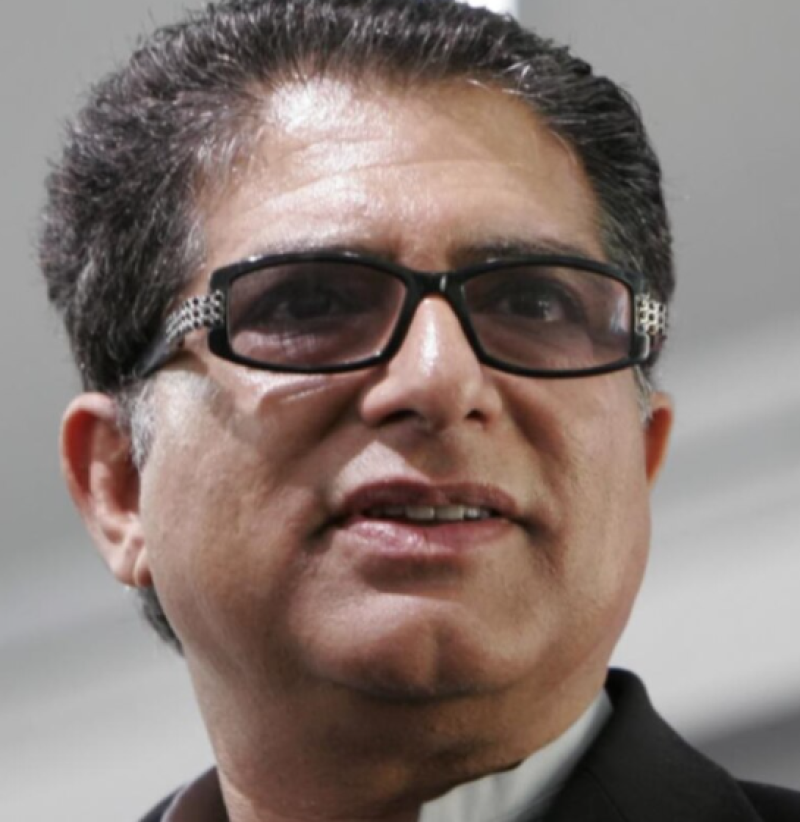 Epstein-files: Deepak Chopra had nauwe band met zedendelinquent, zei tegen hem dat hij 'je meisjes' mee moest nemen op trips