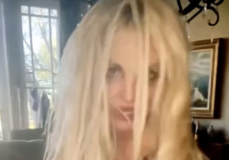 🎥 Britney Spears zet Instagram opnieuw in vuur en vlam met pikante thuisdans