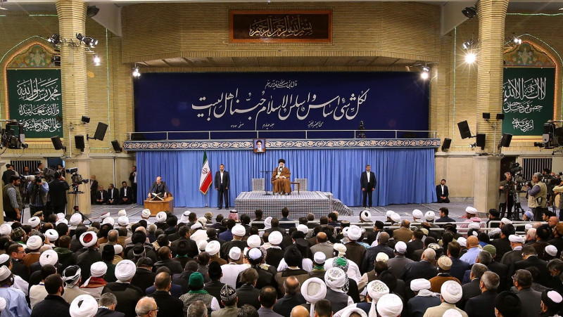 Aanval op Iran: satellietbeeld van Airbus toont vernieting verblijfplaats Iran's hoogste leider Ali Khamenei