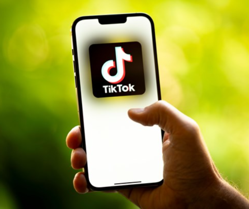 Jongeren nemen vaker verkeersrisico's door sociale media