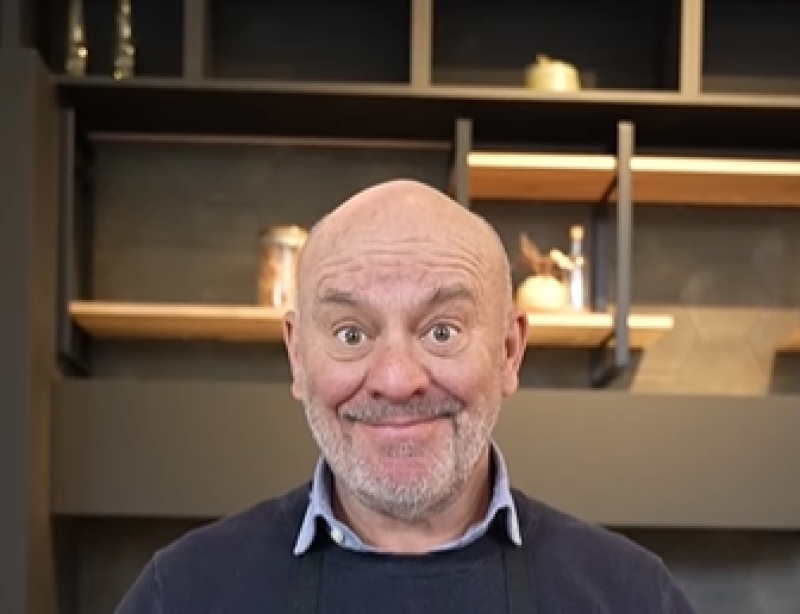 Eten, babbelen en guilty pleasures: Piet Huysentruyt lanceert eigen podcast