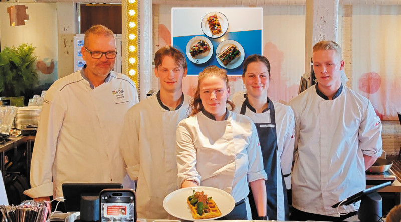 P proeft: Studenten zevende jaar Hotel van PIVA openen pop-up met aardappelwafels in foodmarket WOLF